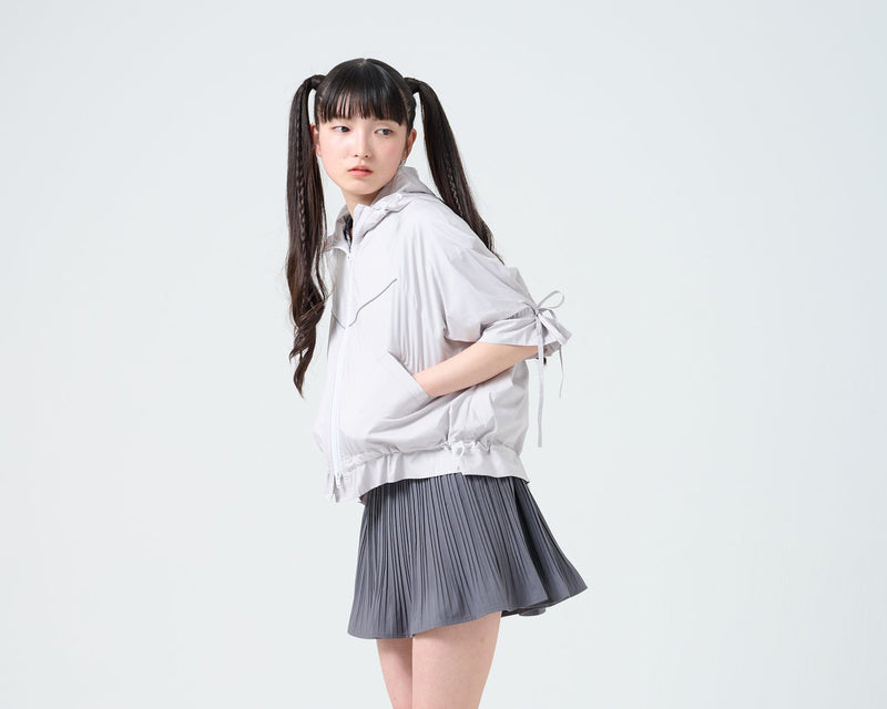 アジャスターでクロップド丈にもできる