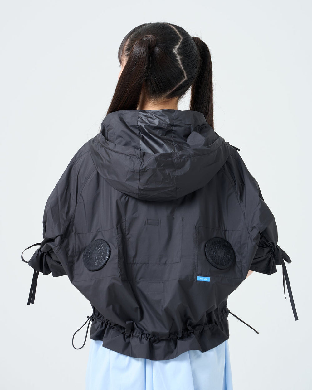miniファンと既存ファンの並列比比較または、後ろ姿